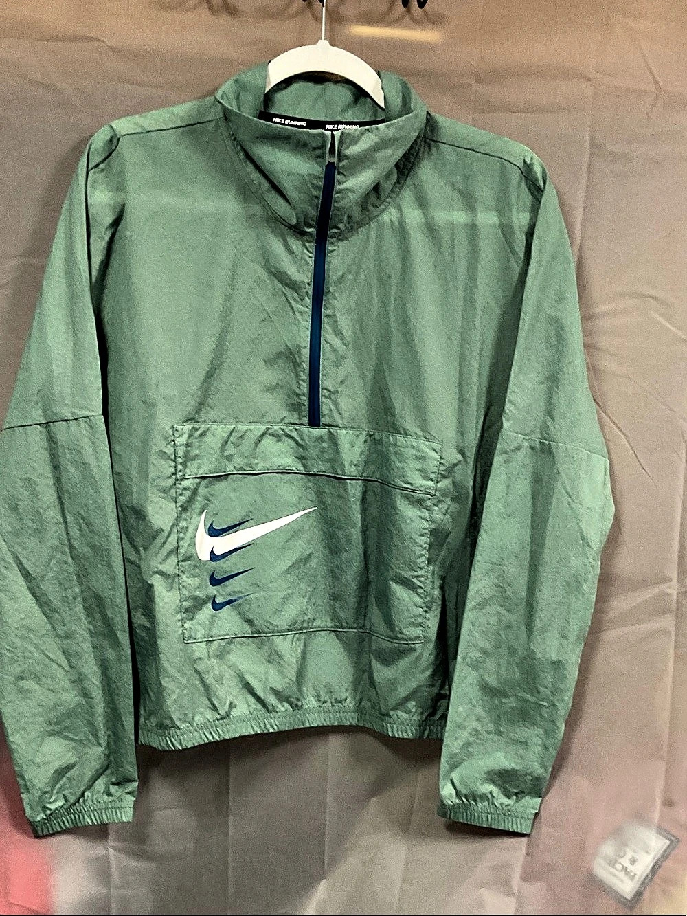 Nike Running Multi-Swoosh 1/2-Zip Windbreaker Pullover Green Medium